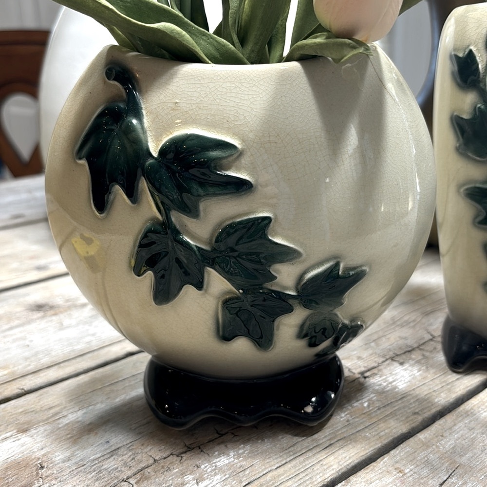 2 Vintage Royal Copely Planters | Vases. Pottery | Green | Ivory | Ivy | GUC - Picture 2 of 12